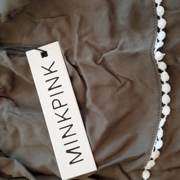New w. Tags MINKPINK green "get lost ruffle crop top" size M - Picture 2 of 4